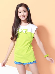 点读机女孩